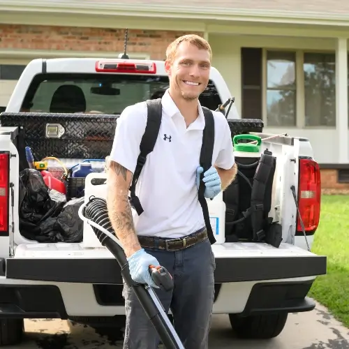 Ace Exterminating pest control technician | Professional pest control services in Middle Tennessee & Southern Kentucky